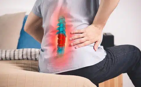 Le coccyx : comprendre son rôle crucial dans la santé de votre dos