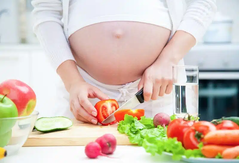 Manger de la mozzarella enceinte : mythes et réalités pour une grossesse saine