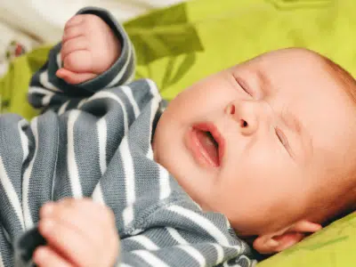 Soulager la toux de bébé aux heures de sommeil
