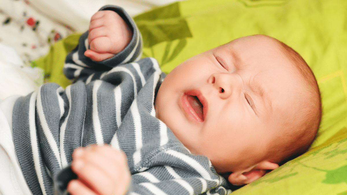 Soulager la toux de bébé aux heures de sommeil : comment faire