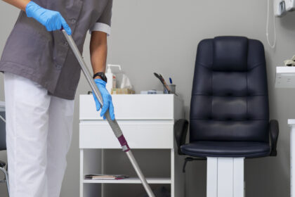 L’hygiène en Ehpad : pourquoi le bionettoyage quotidien est indispensable ?