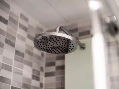 Une douche PMR
